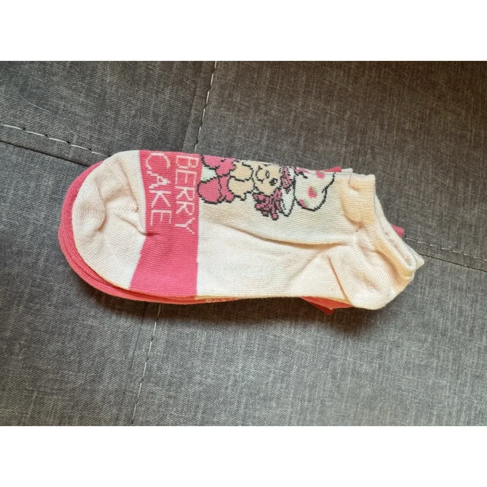 Strawberry Shortcake No-show Socks Size 4-9  Three Pair